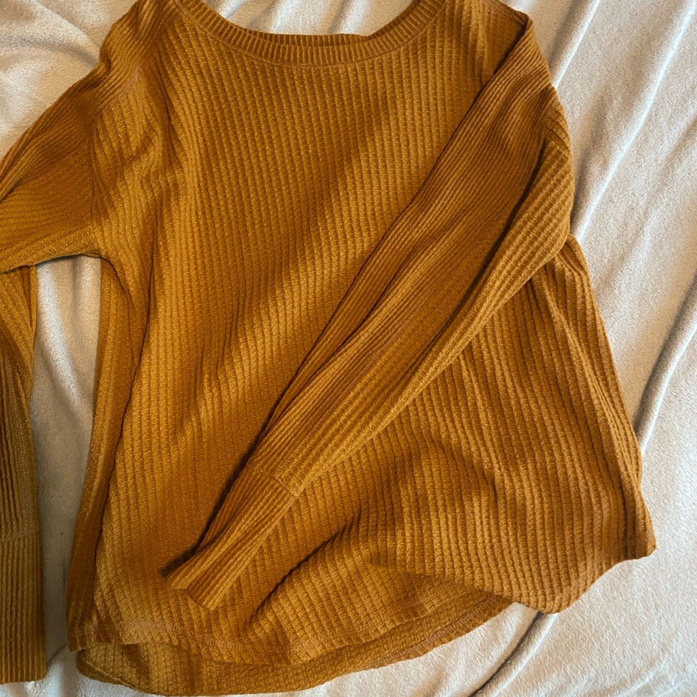 RIPPED LONG-SLEEVE SWEATER